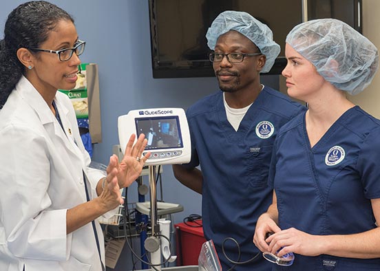 Photo shows FGCU students
